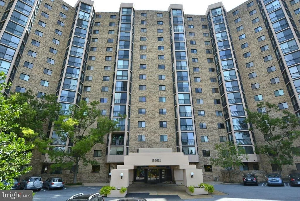 Photo of Unit 511 at 5904 MOUNT EAGLE DRIVE