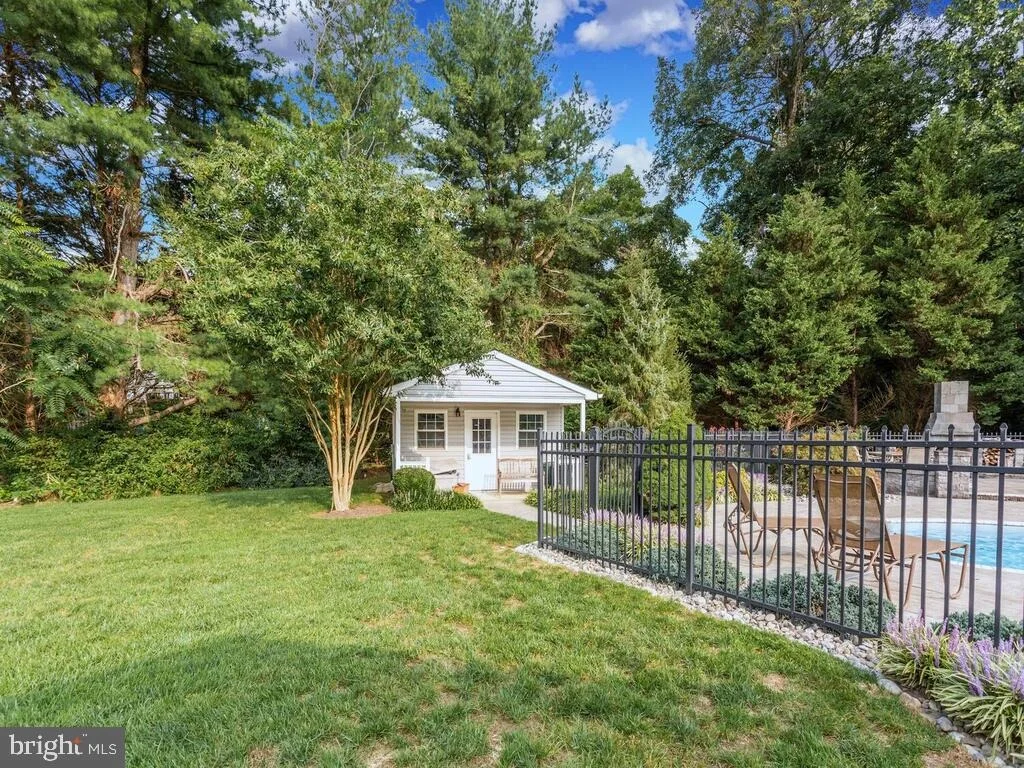 Photo of 12500 PERRYWOOD LANE