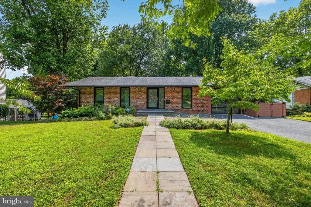 Photo of 11733 DEVILWOOD DRIVE