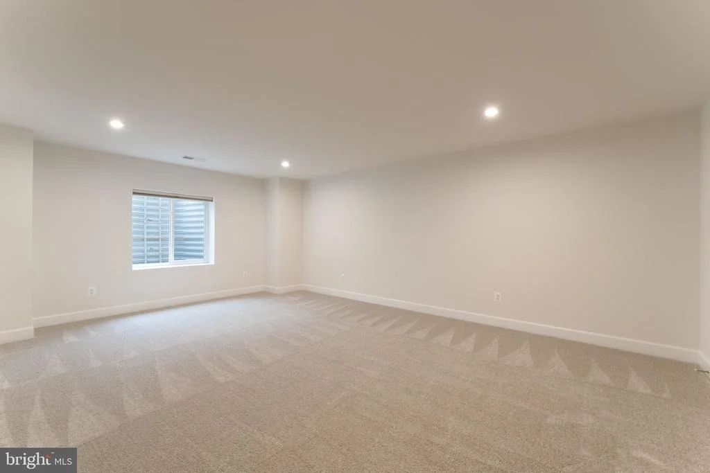Photo of 43044 GREELEY SQUARE