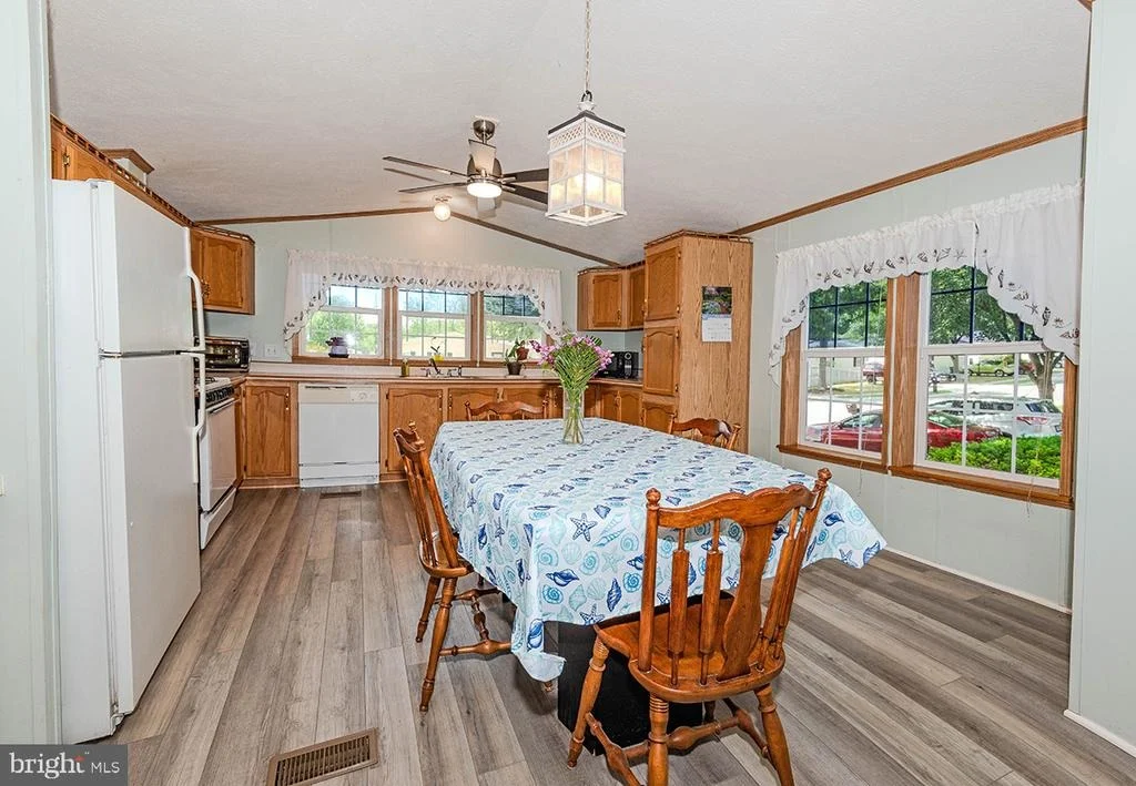 Photo of 8021 FAIR BREEZE DRIVE