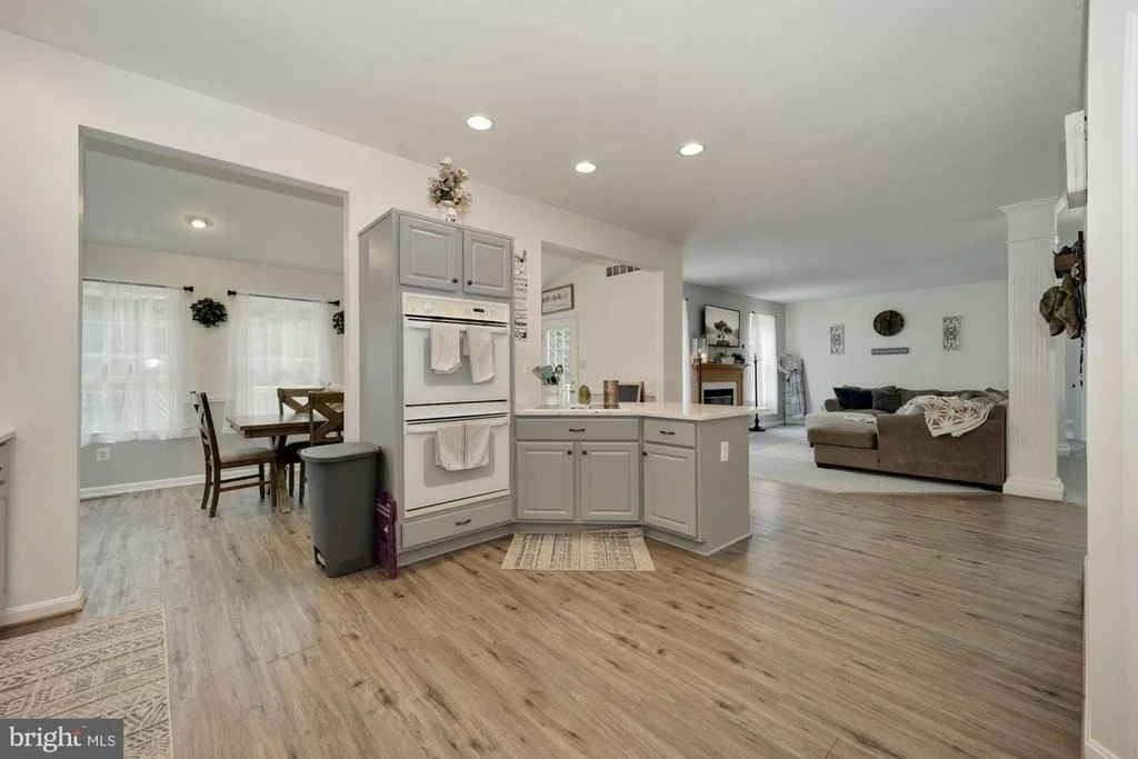 Photo of 4845 YOUNG ROAD