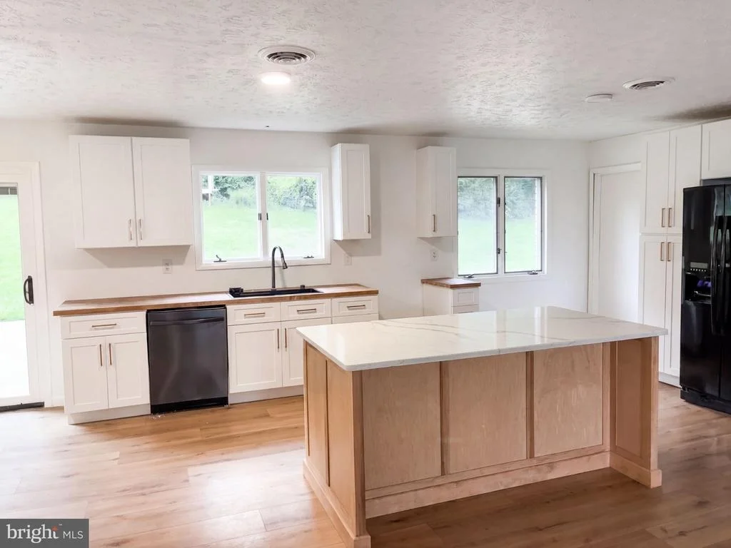 Photo of 814 BECKS GAP ROAD