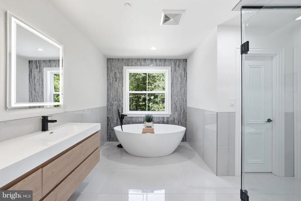 Photo of 1211 LINTON LANE