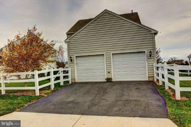 Photo of 20939 TRENTON CIRCLE