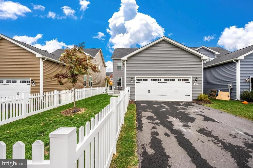 Photo of 529 POTOMAC VIEW PARKWAY