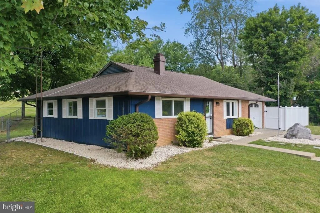 Photo of 1405 OUTER DRIVE