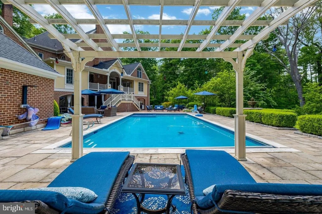 Photo of 105 INTERPROMONTORY ROAD