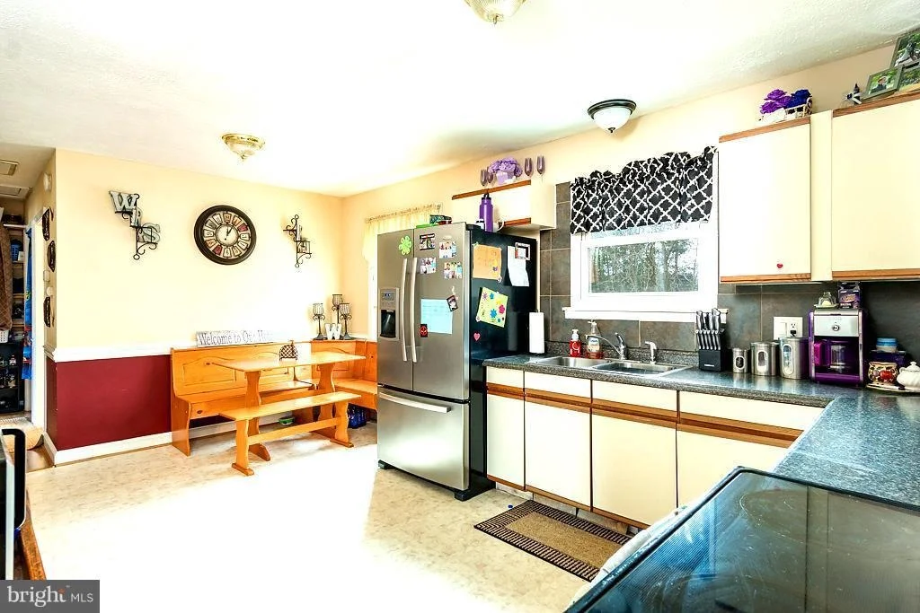 Photo of 8202 SCALES ROAD
