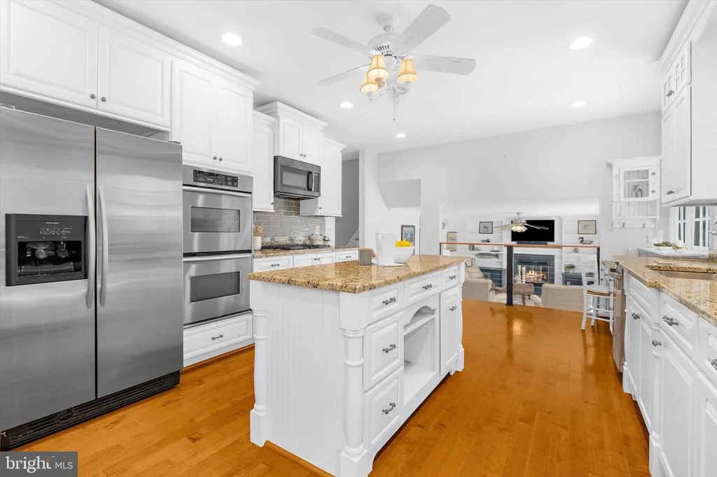 Photo of 527 BAY HILLS DRIVE