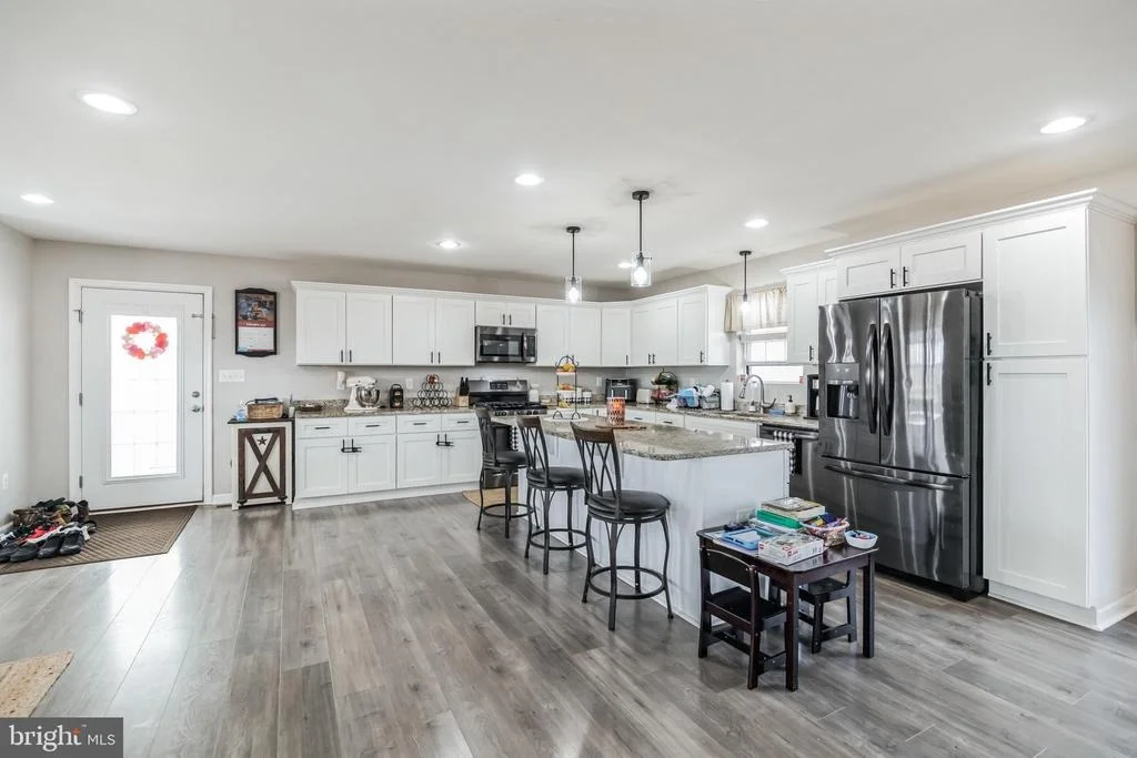 Photo of 17075 REVA ROAD