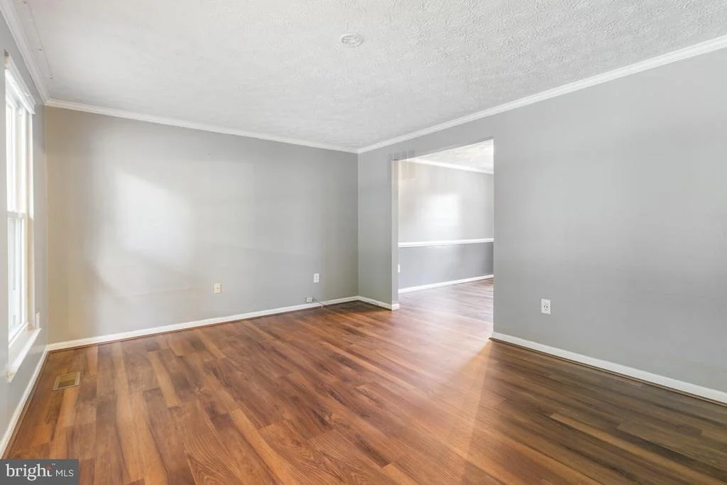 Photo of 8032 RED JACKET WAY