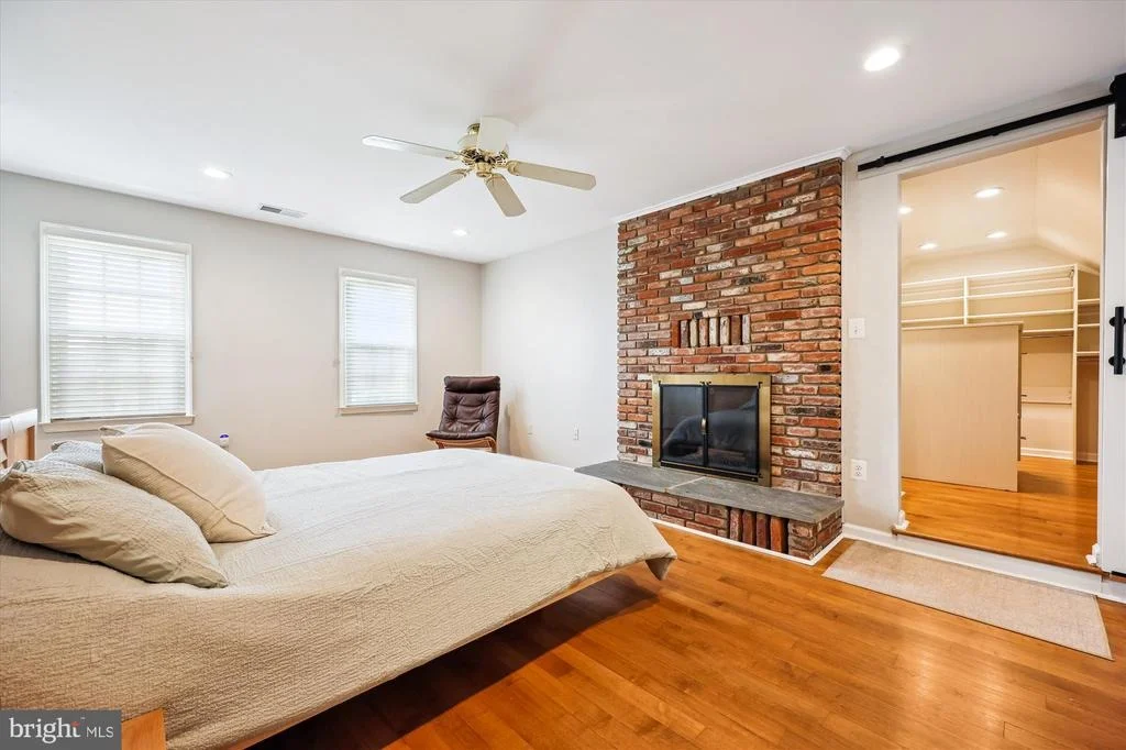 Photo of 15221 MIDDLEGATE ROAD