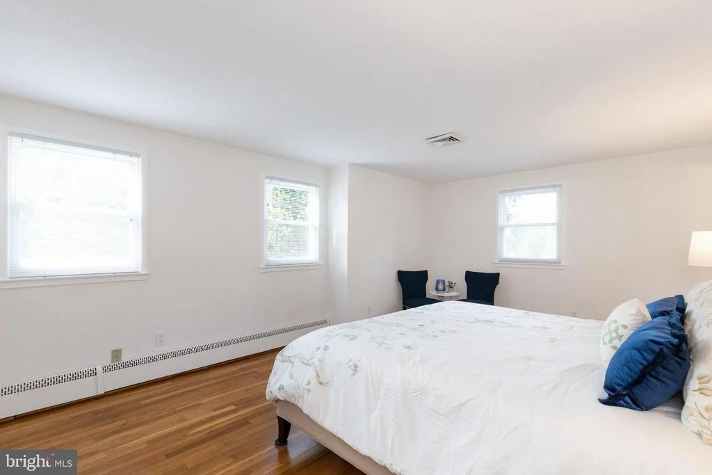 Photo of 10125 GLENMERE ROAD