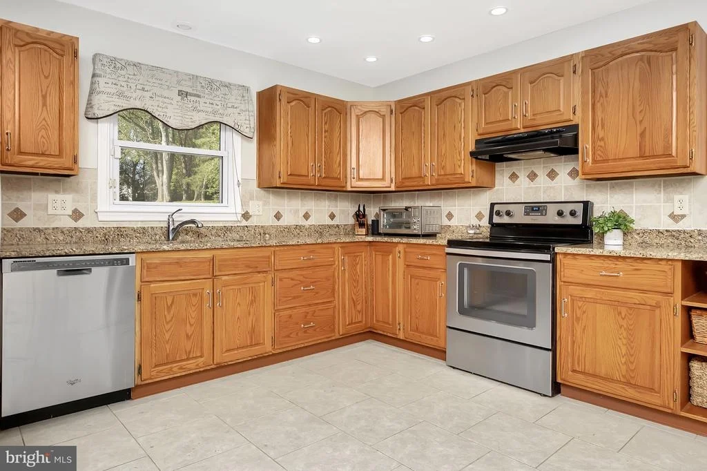 Photo of 19 TENBY CHASE DRIVE