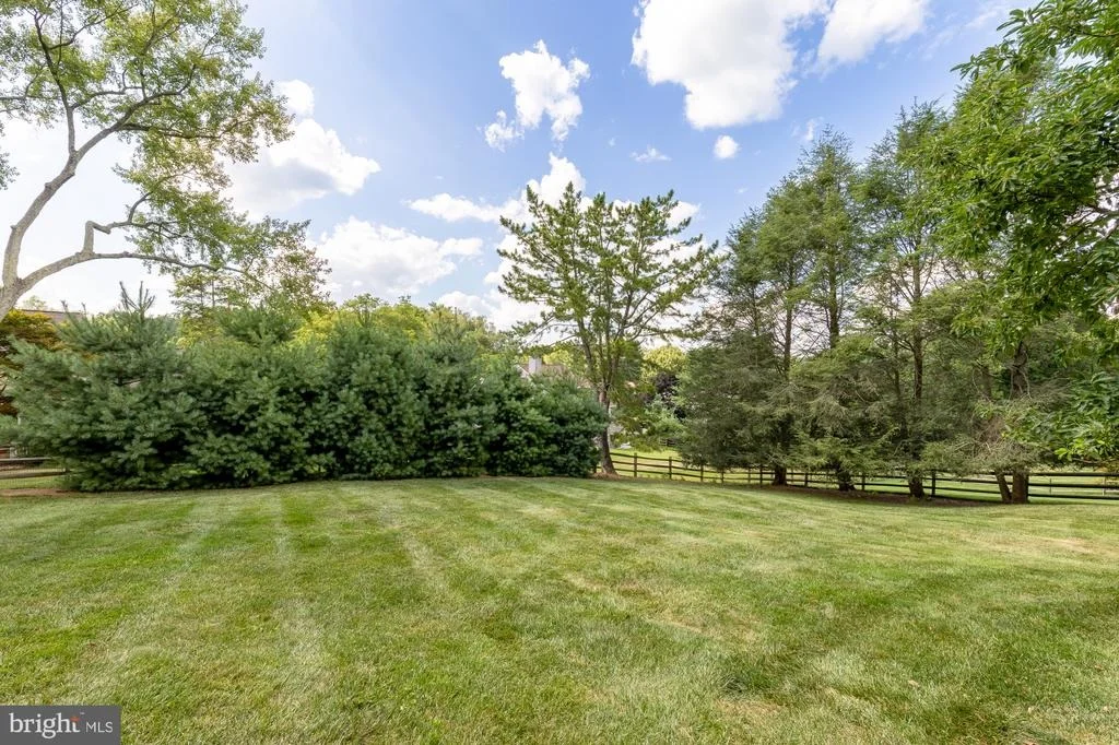 Photo of 1102 DULANEY GATE CIRCLE
