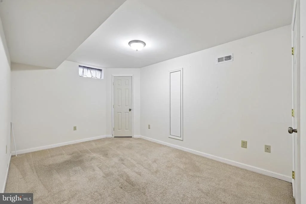 Photo of 551 HIDDEN STREAM COURT