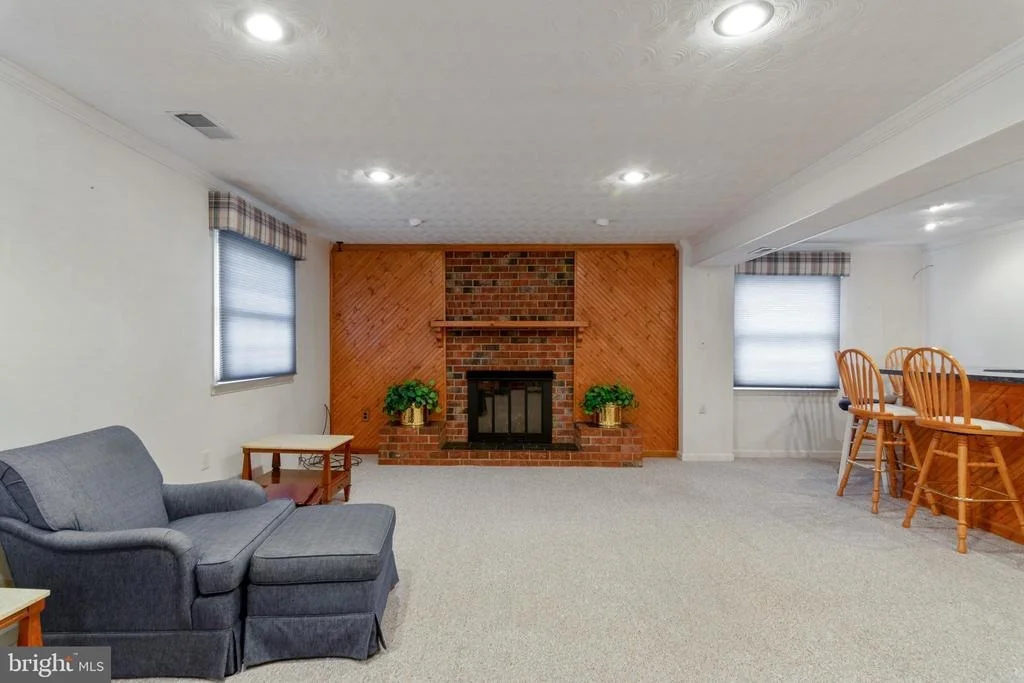 Photo of 9816 GREENVIEW LANE