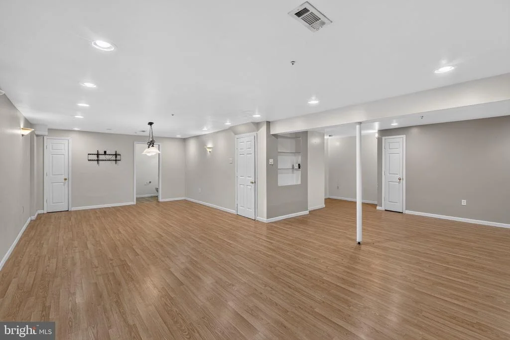 Photo of 9109 HELMSLEY DRIVE
