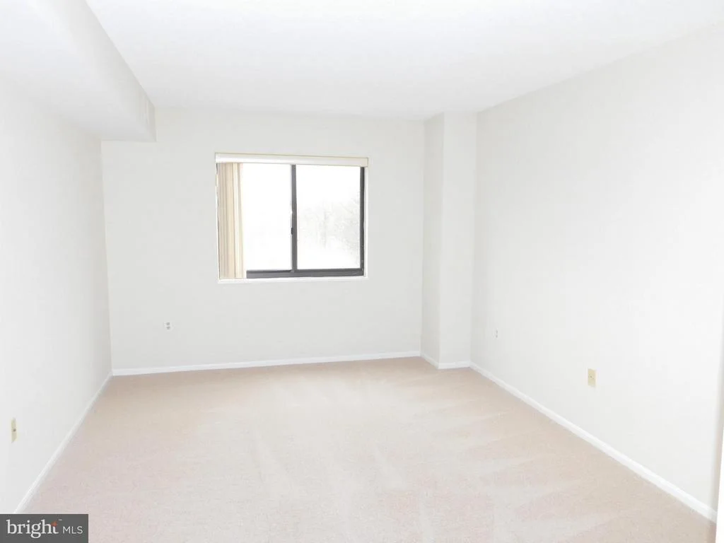 Photo of Unit 3625 at 15115 INTERLACHEN DRIVE