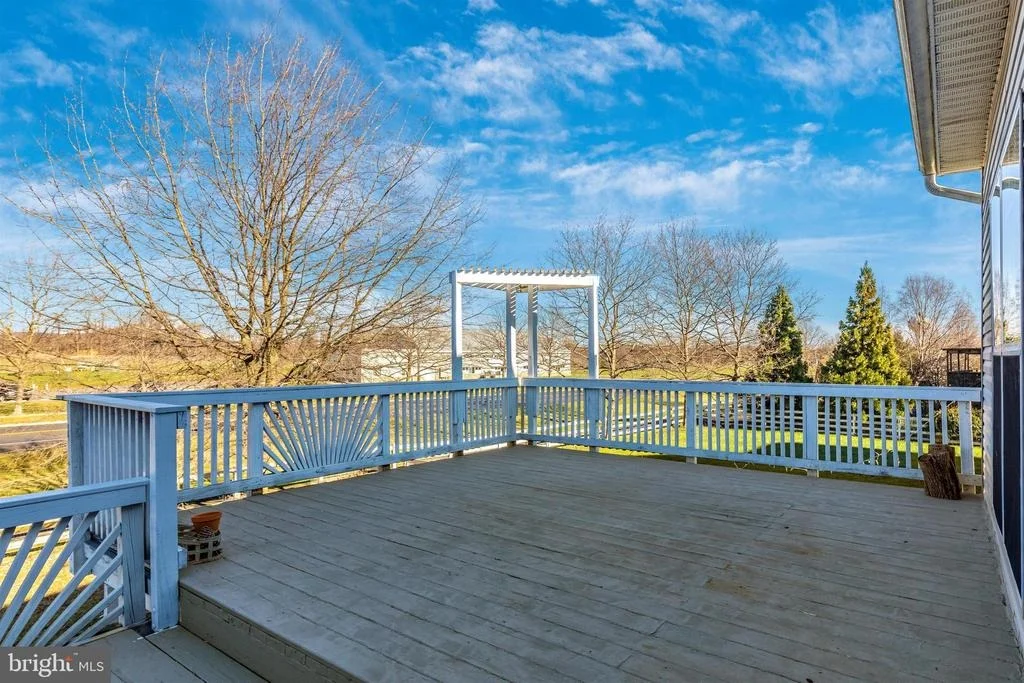 Photo of 17112 MAGIC MOUNTAIN DRIVE