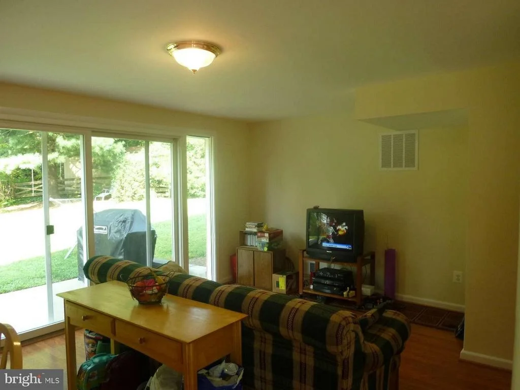Photo of 11404 LUND PLACE