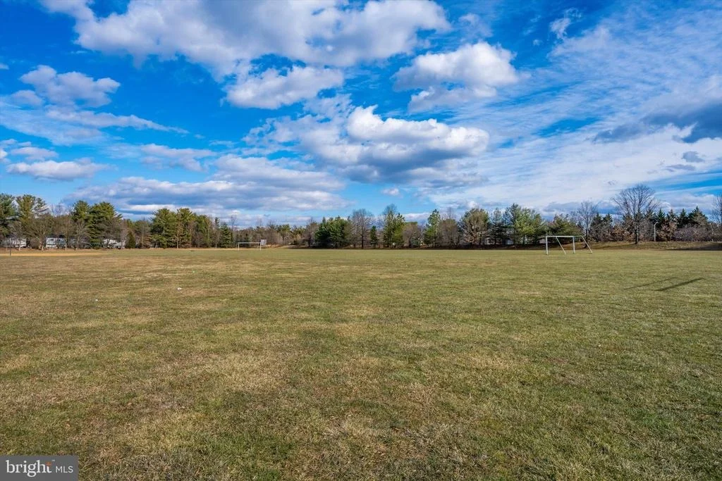 Photo of 12207 EMERALD WAY