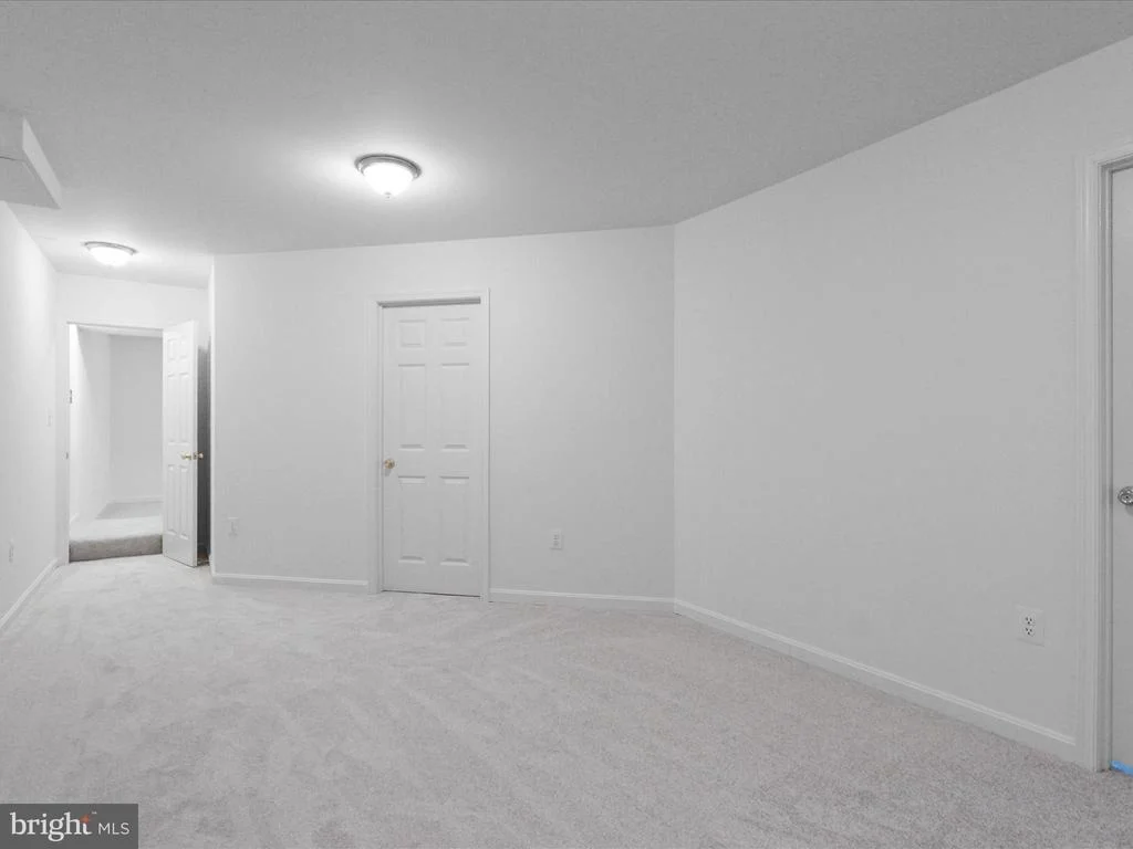 Photo of 8223 TREEBROOKE LANE