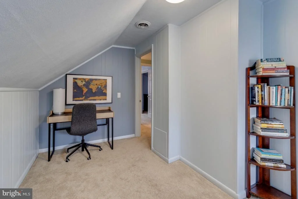 Photo of 903 ROBIN ROAD