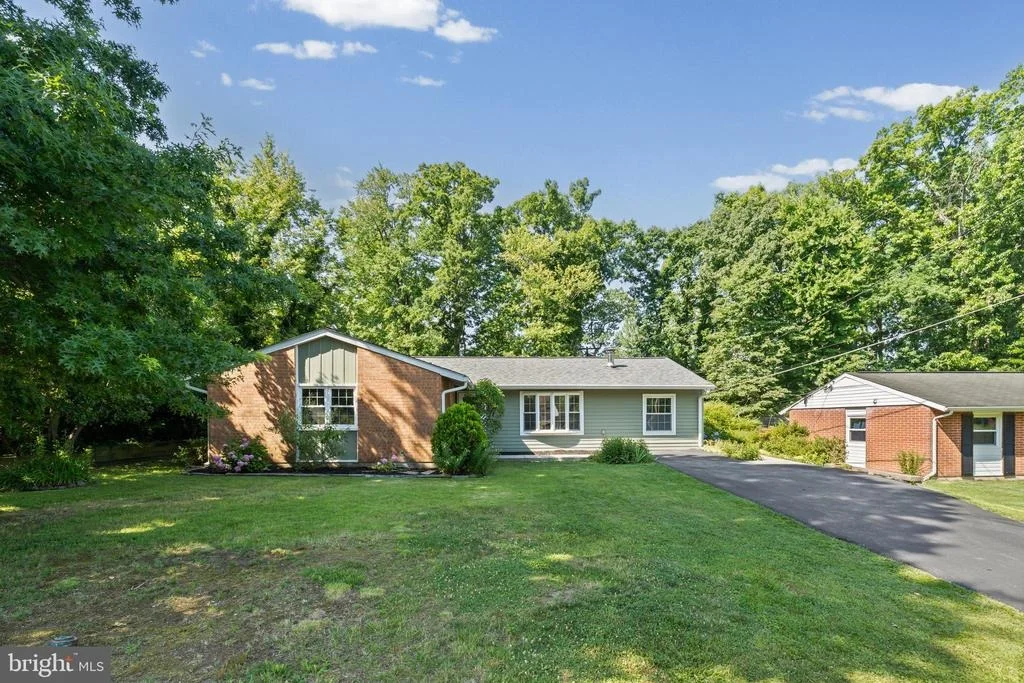 Photo of 810 BRADLEY ROAD