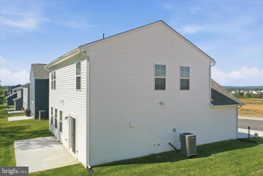 Photo of 462 LUDGATE MANOR