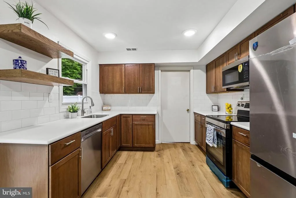 Photo of 86 E RIVER DRIVE
