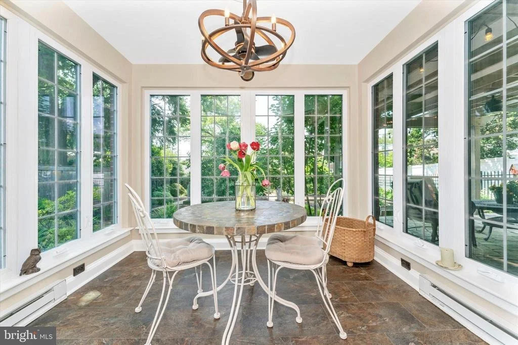 Photo of 402 W 2ND STREET