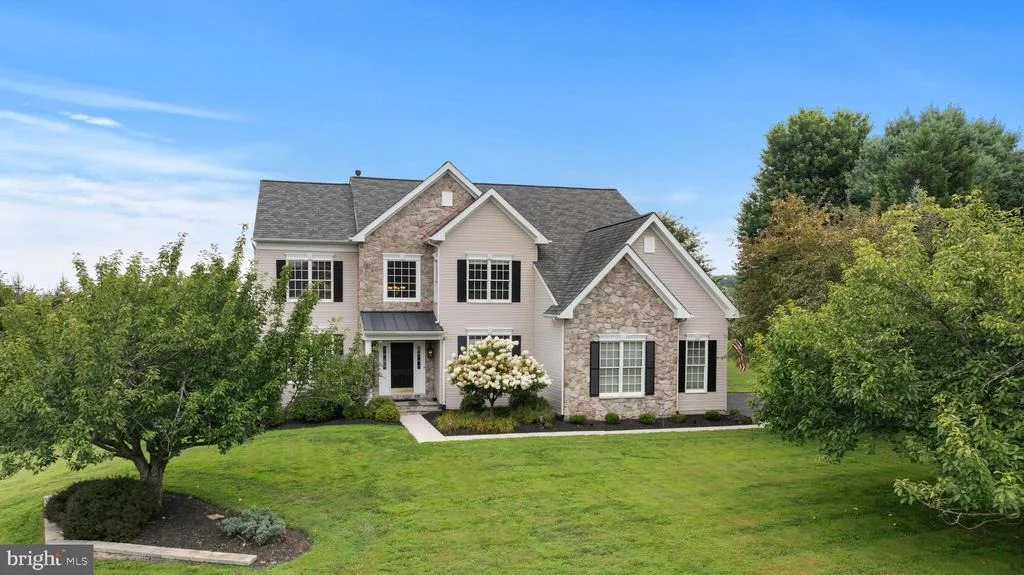 Photo of 14835 HUNTING WAY
