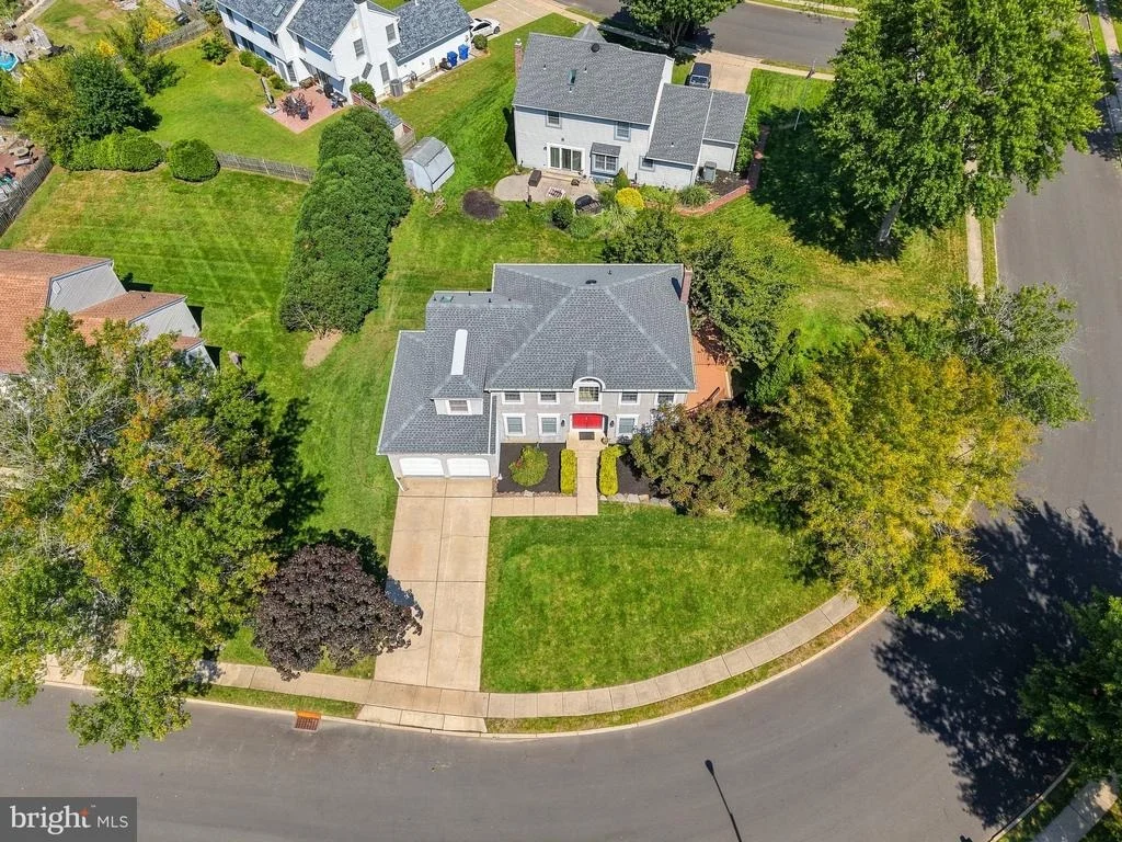 Photo of 16 KENSINGTON DRIVE