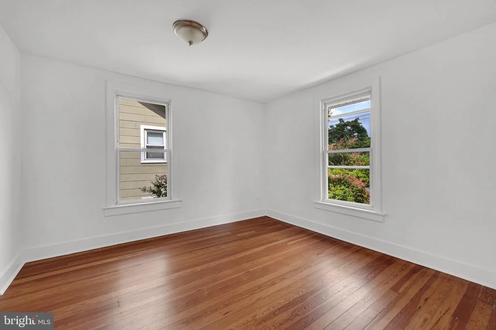 Photo of 710 SILVER SPRING AVENUE