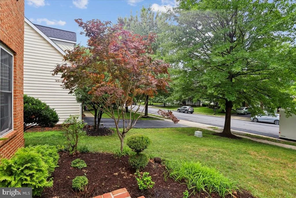 Photo of 42855 CHATELAIN CIRCLE
