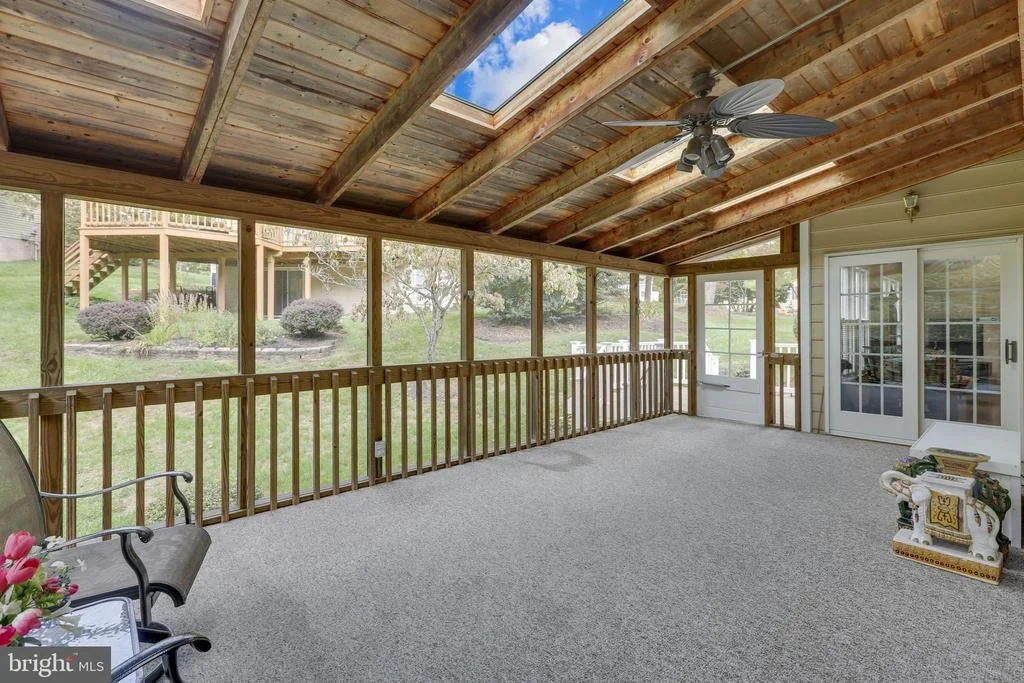 Photo of 9905 MAINSAIL DRIVE