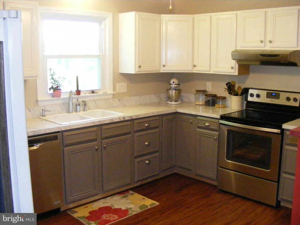 Photo of 17104 WATERLOO ROAD