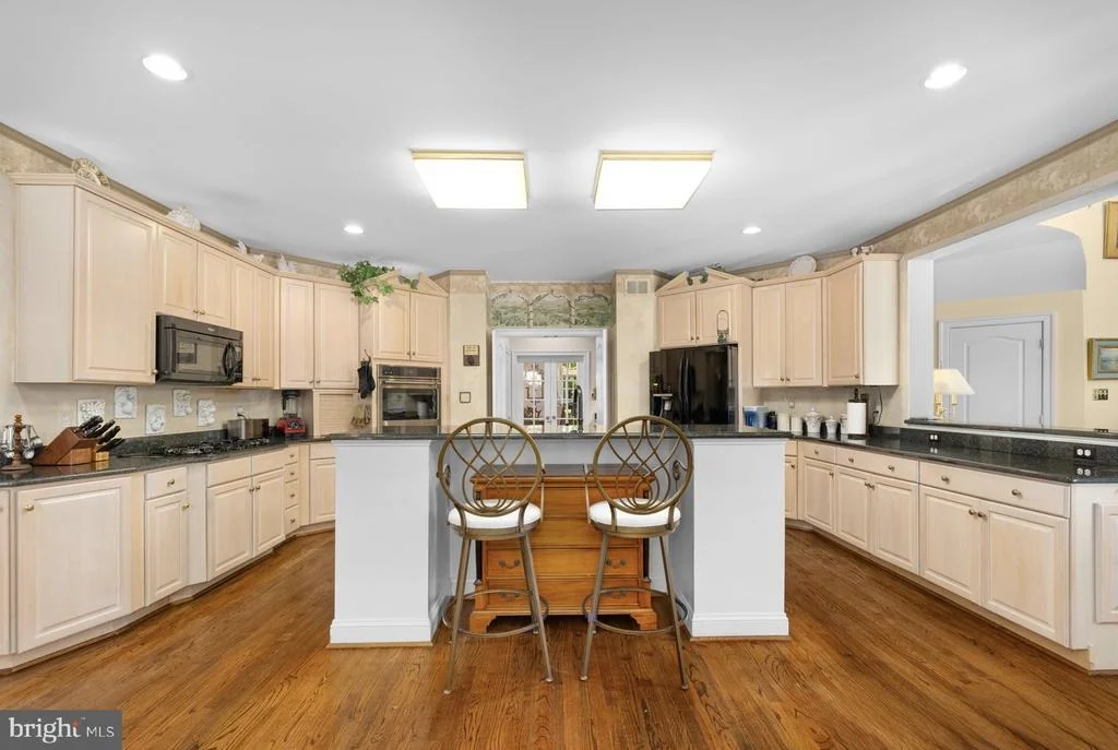 Photo of 897 CHINQUAPIN ROAD