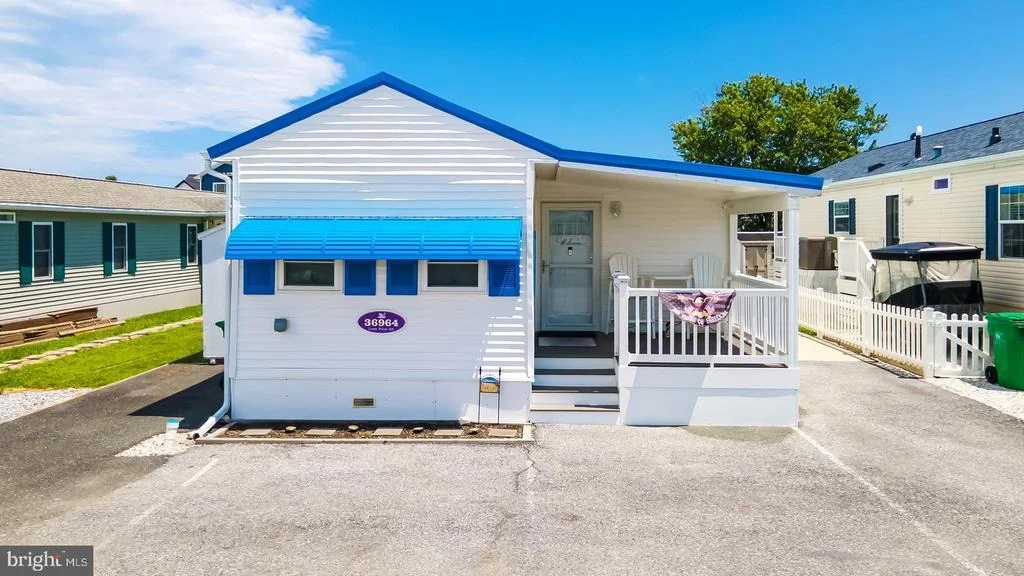 Photo of 36964 LAWS POINT ROAD