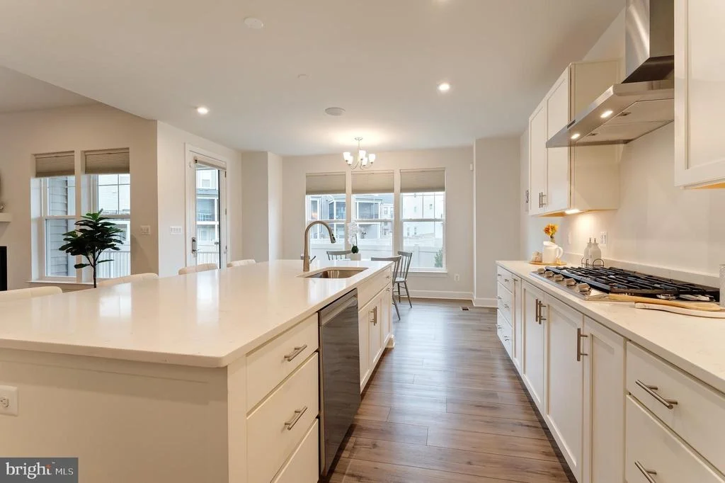 Photo of 43044 GREELEY SQUARE