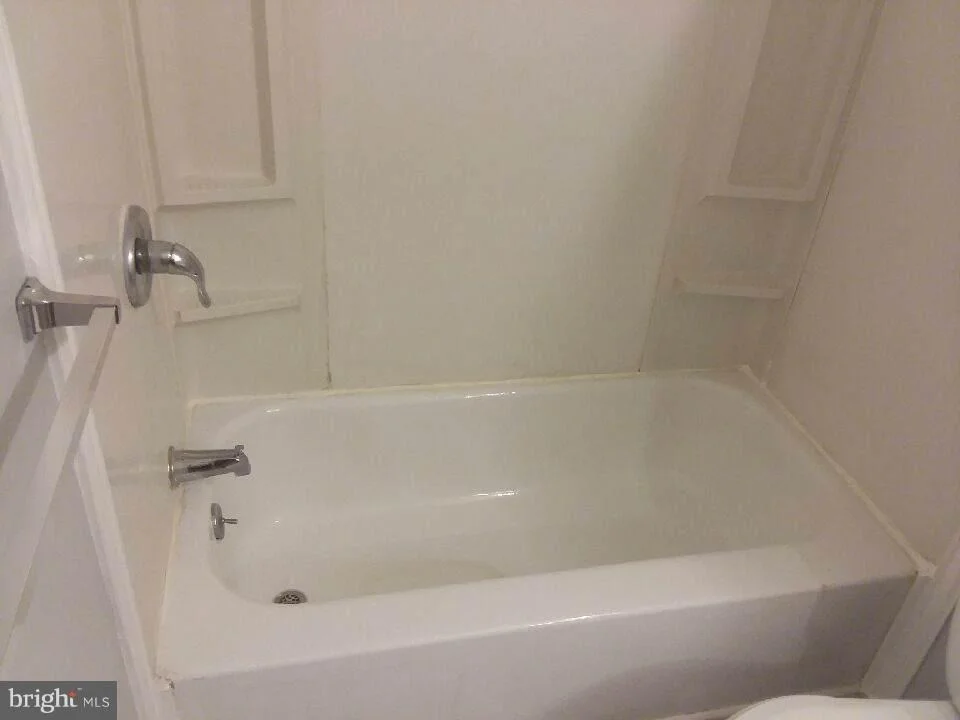 Photo of Unit C at 822 WINDSTREAM WAY