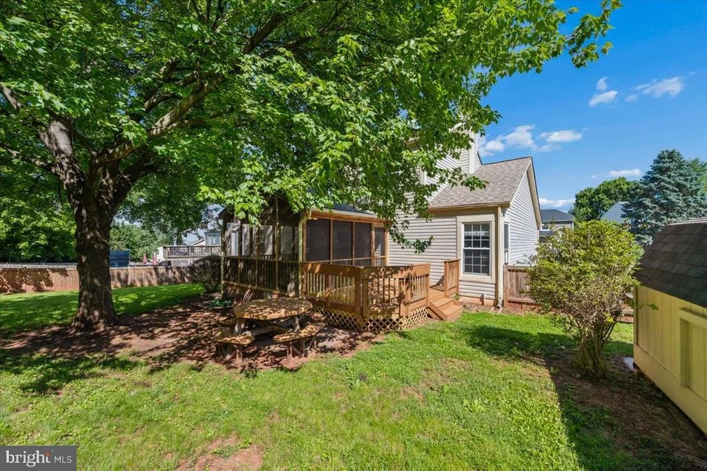 Photo of 6396 DEVONSHIRE LANE