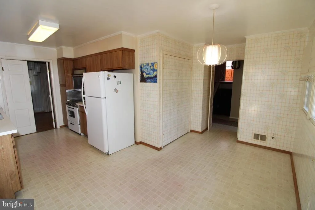 Photo of 1222 DOWNS DRIVE