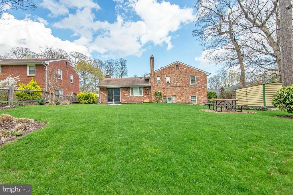 Photo of 910 JUNIPER PLACE