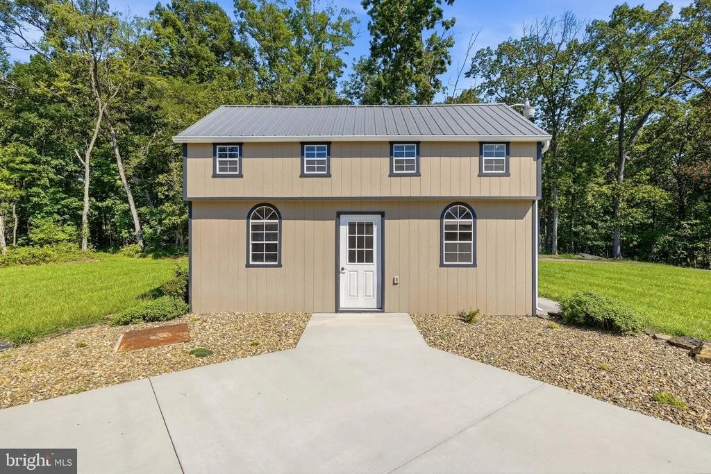 Photo of 210 JACKSON DRIVE