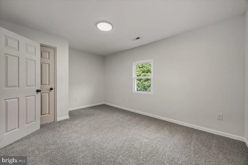 Photo of 714 E PASADENA ROAD