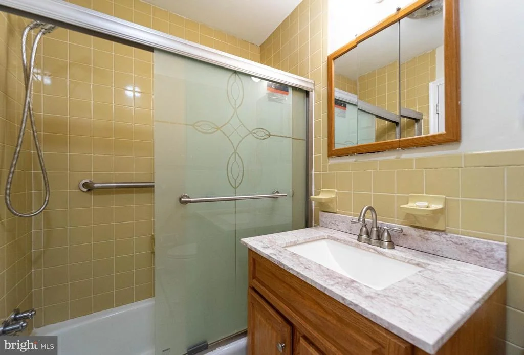 Photo of 1029 HARRISON DRIVE