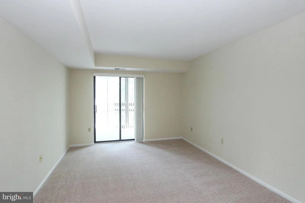 Photo of Unit 718 at 15100 INTERLACHEN DRIVE